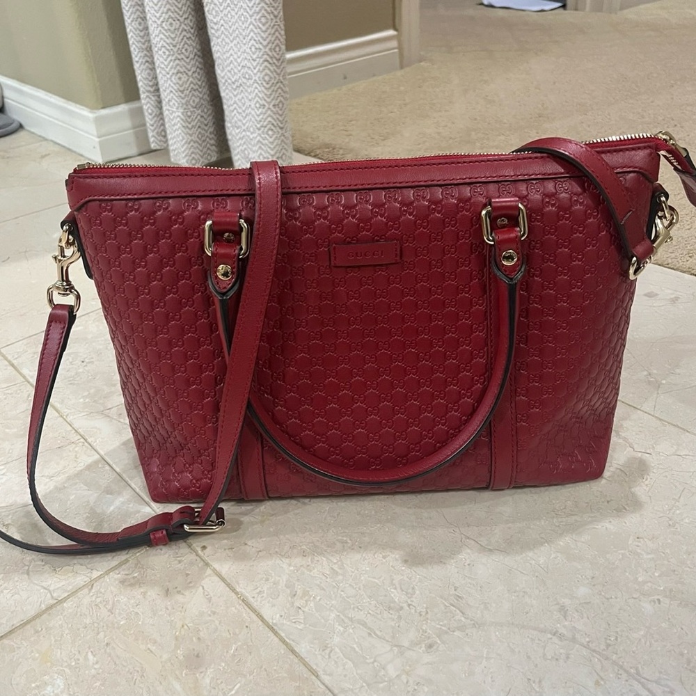 AUTHENTIC Vintage Gucci Microguccisima Red Leather Medium Bag